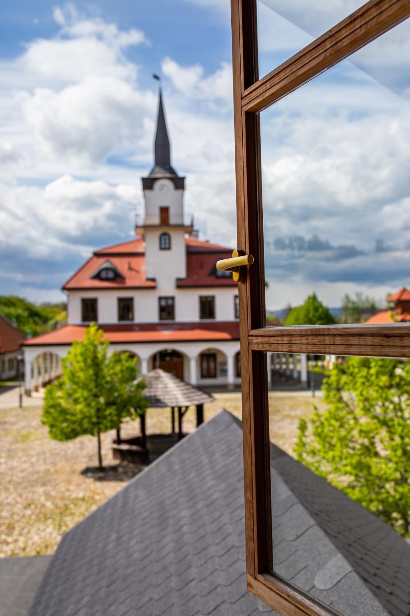 Nova.Galicja Hotel Nowy Sącz Eksteriør billede